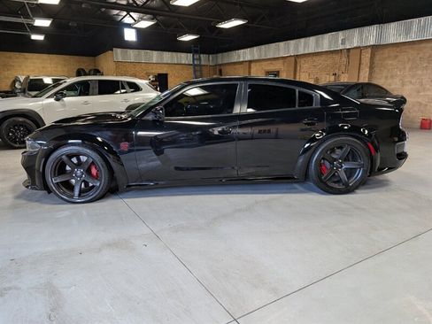 Used 2018 Dodge Charger SRT Hellcat w/ Harman/Kardon Audio Group RWD image 7