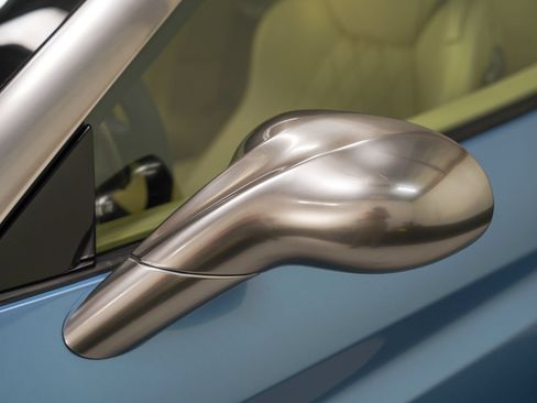Used 2012 Ferrari California RWD image 16