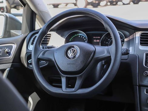 Used 2016 Volkswagen e-Golf SE FWD image 18