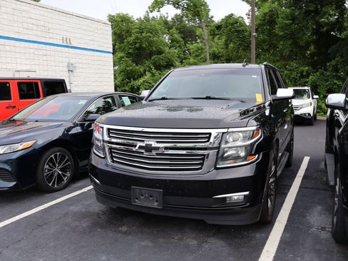 Used 2016 Chevrolet Tahoe LTZ AWD/4WD image 3