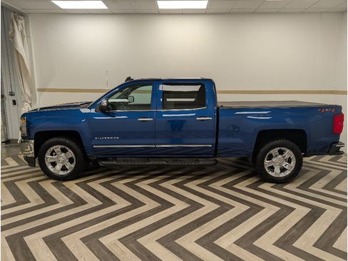 Used 2018 Chevrolet Silverado 1500 LTZ w/ Sport Package image 3