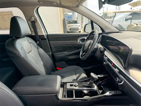 Certified 2024 Kia Sorento SX image 23