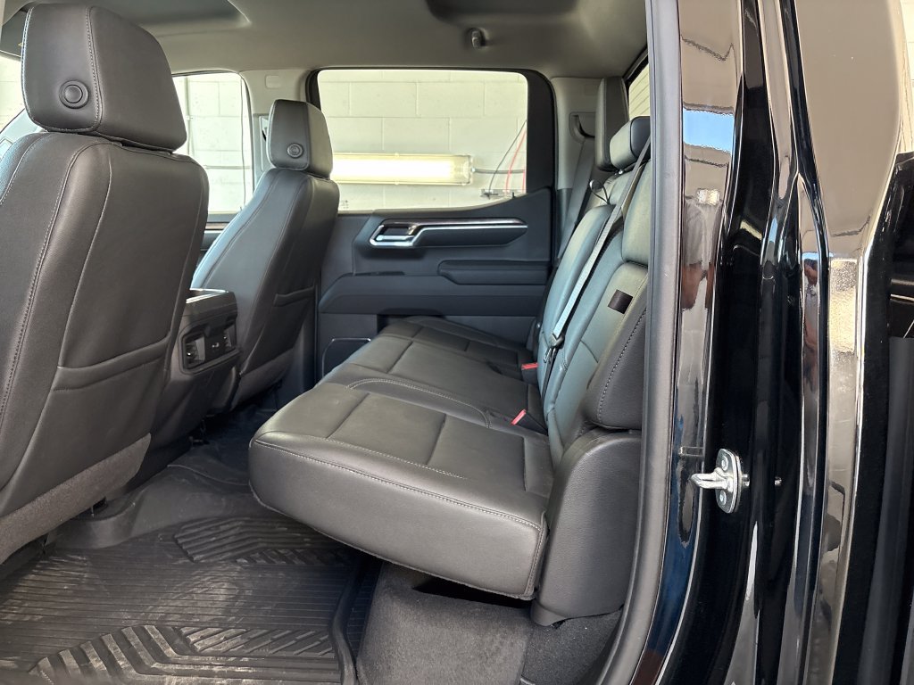 Used 2026 Chevrolet Silverado 1500 RST AWD/4WD image 32