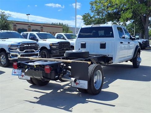 New 2026 RAM 5500 Tradesman w/ Chrome Appearance Group image 10