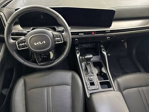 Certified 2024 Kia Sorento S w/ Panoramic Sunroof Package FWD image 24
