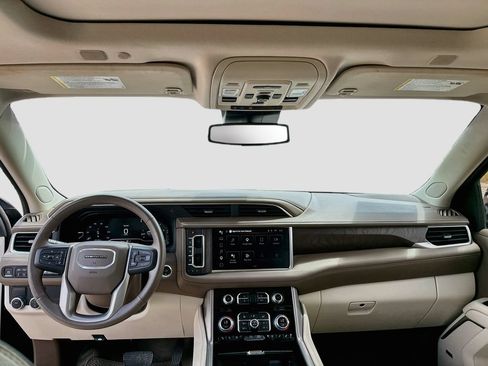 Used 2024 GMC Yukon Denali RWD image 23