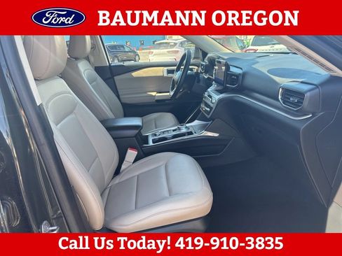 Used 2022 Ford Explorer XLT w/ Equipment Group 202A AWD/4WD image 8