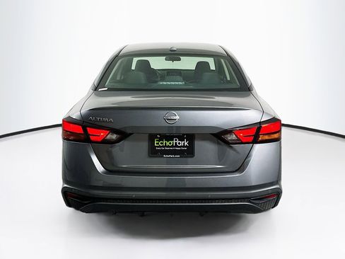 Used 2025 Nissan Altima 2.5 SV FWD image 7