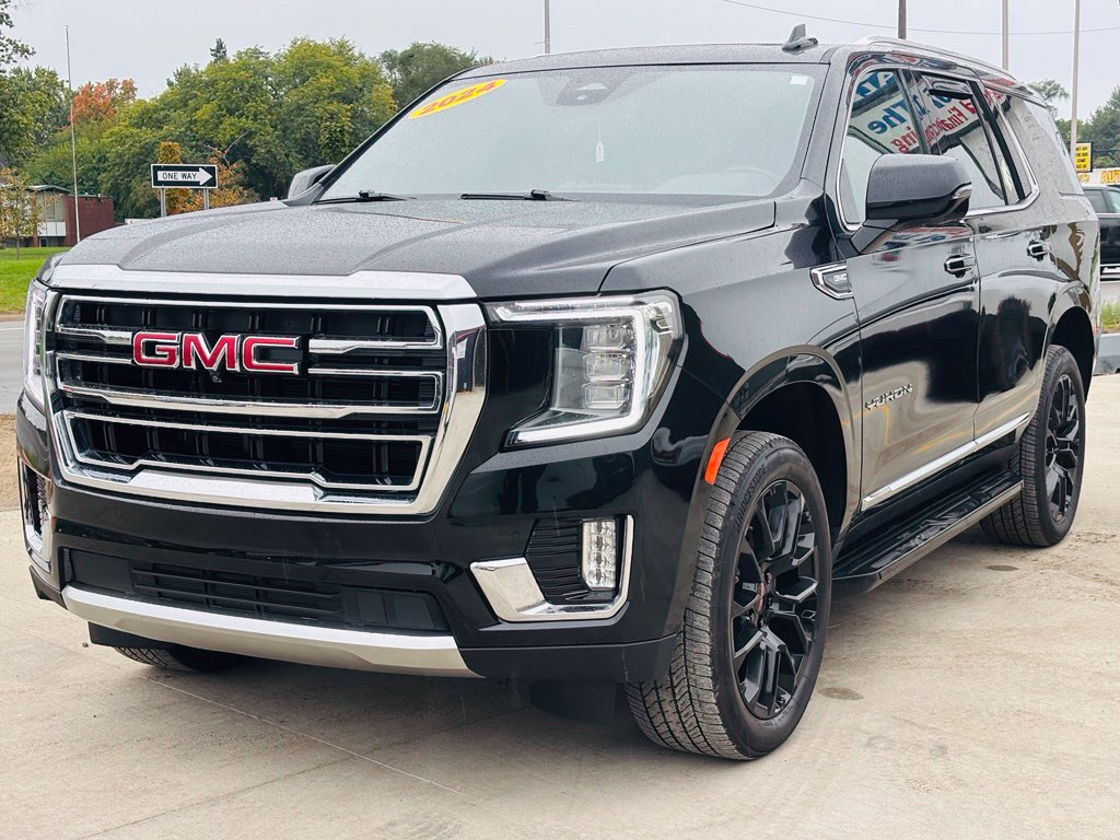 Used 2024 GMC Yukon SLT w/ SLT Luxury Package AWD/4WD image 16
