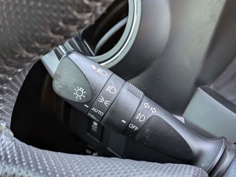 Used 2023 Toyota Tacoma TRD Off-Road w/ Technology Package AWD/4WD image 23