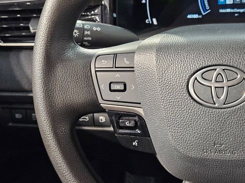 Used 2025 Toyota Camry LE FWD image 27