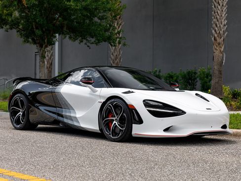 Used 2024 McLaren 750S Spider RWD image 2