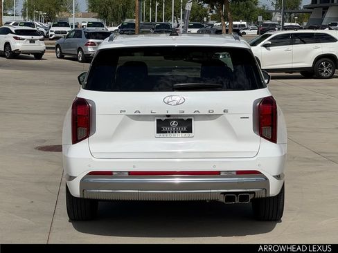 Used 2023 Hyundai Palisade Calligraphy AWD/4WD image 6