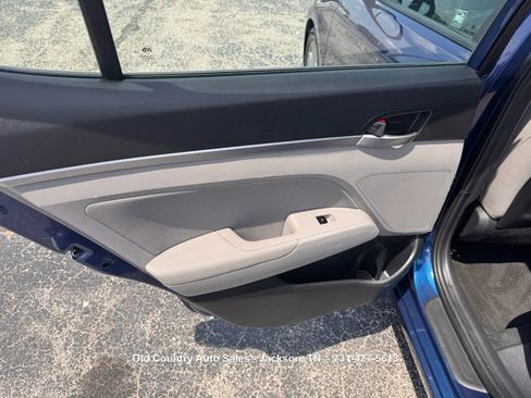 Used 2019 Hyundai Elantra SEL FWD image 11