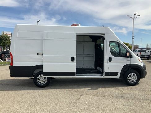 New 2025 RAM ProMaster 3500 w/ Roll-Up Rear Door Package image 5