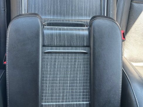 Used 2024 Jeep Wagoneer Series II w/ Flexible Seating Group RWD image 31