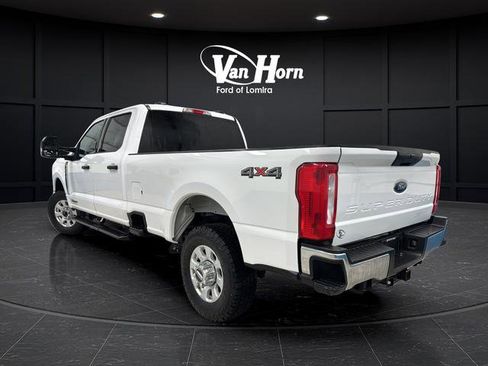 Used 2024 Ford F350 XLT AWD/4WD image 5