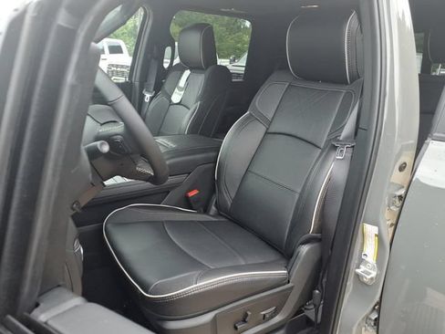 New 2026 RAM 2500 Limited AWD/4WD image 13