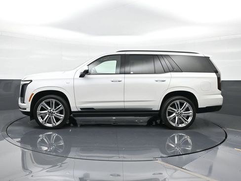 Certified 2025 Cadillac Escalade Sport Platinum AWD/4WD image 5