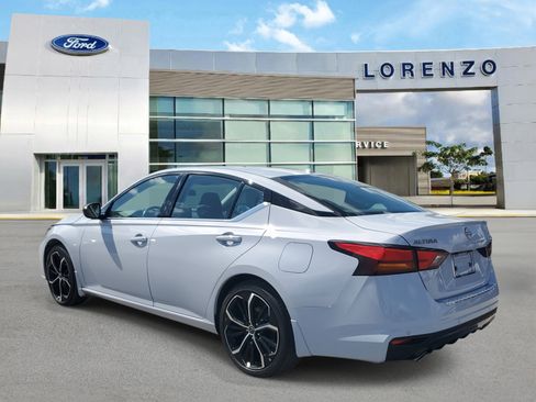 Used 2024 Nissan Altima 2.5 SR w/ SR Premium Package image 7