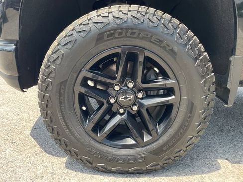 Used 2020 Chevrolet Silverado 1500 LT Trail Boss AWD/4WD image 28