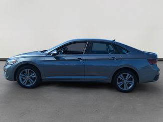 Used 2024 Volkswagen Jetta SE video 2