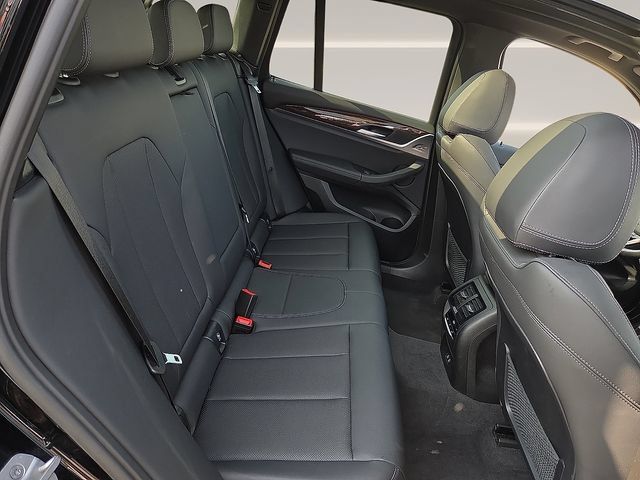Used 2024 BMW X3 xDrive30i w/ Premium Package w/ZPA AWD/4WD image 15