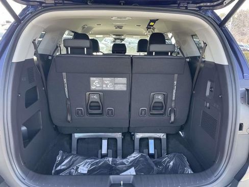 New 2026 Kia Carnival EX image 22