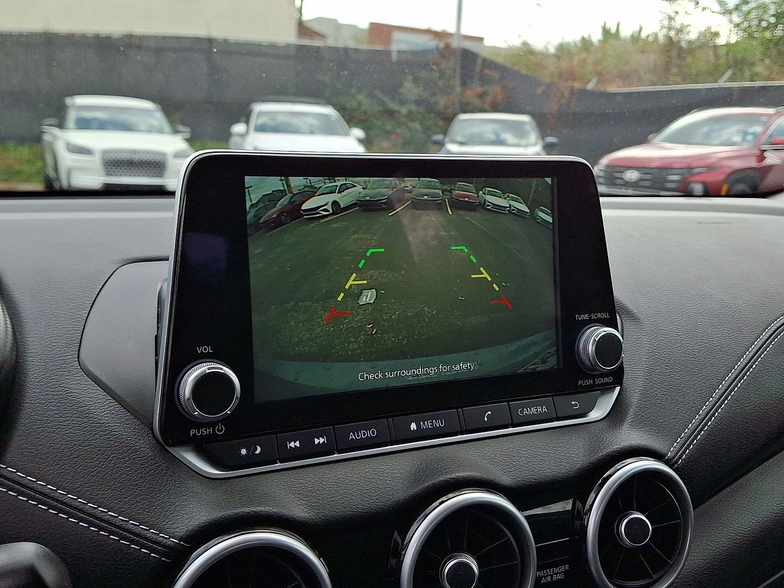 Used 2025 Nissan Sentra SV FWD image 18