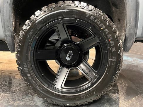 Used 2024 GMC Sierra 2500 AT4 w/ AT4 Preferred Package image 36