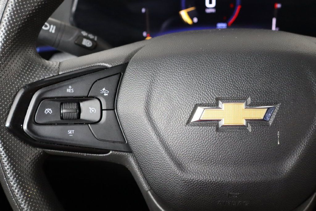 Used 2024 Chevrolet Trax LT FWD image 8