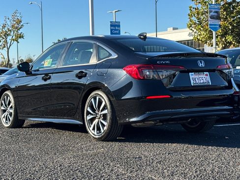 Used 2024 Honda Civic EX image 3