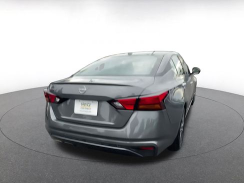 Used 2025 Nissan Altima 2.5 SV image 14