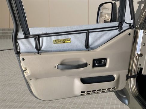 Used 2003 Jeep Wrangler Sport image 16