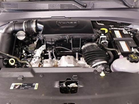 Used 2025 Jeep Compass Limited image 19