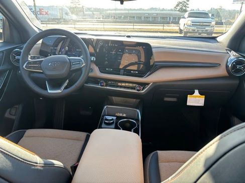 New 2026 Chevrolet Equinox ACTIV w/ Convenience Package III FWD image 22