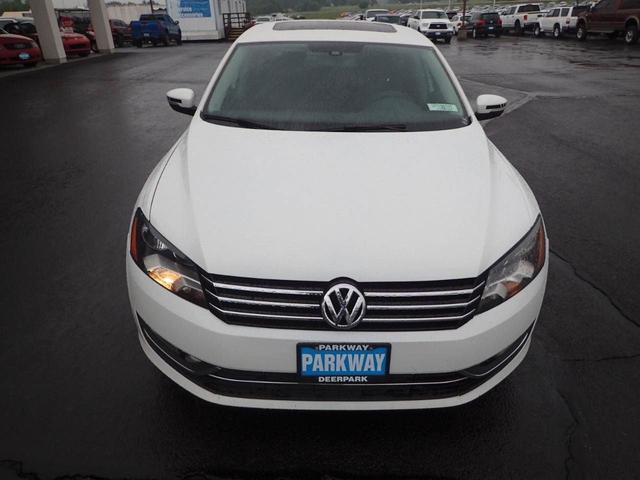 Used 2015 Volkswagen Passat 1.8T SE FWD image 8