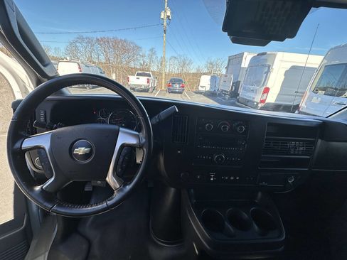 Used 2019 Chevrolet Express 3500 w/ Driver Convenience Package image 21
