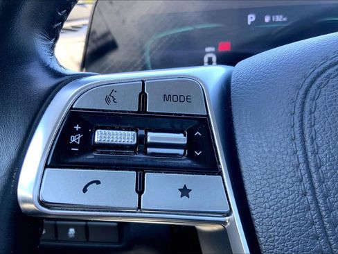 Used 2023 Kia Telluride S FWD image 19