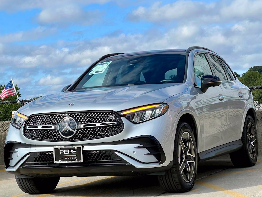 Certified 2026 Mercedes-Benz GLC 300 4MATIC image 4