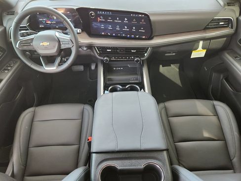 New 2026 Chevrolet Suburban LT w/ Comfort Package RWD image 18