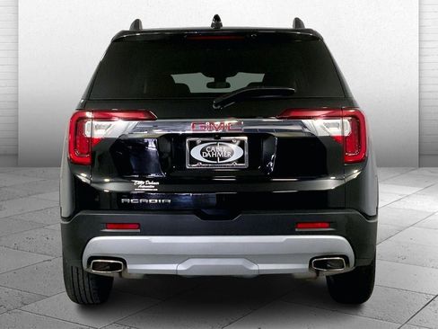 Used 2023 GMC Acadia SLE w/ Driver Convenience Package image 3