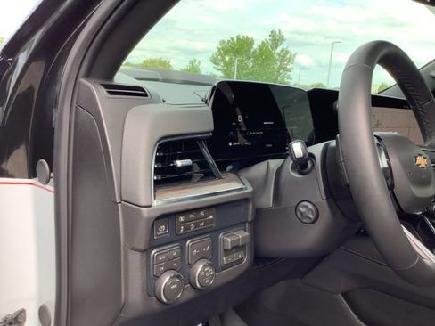 Used 2026 Chevrolet Tahoe Premier w/ Sun And Tow Package AWD/4WD image 35