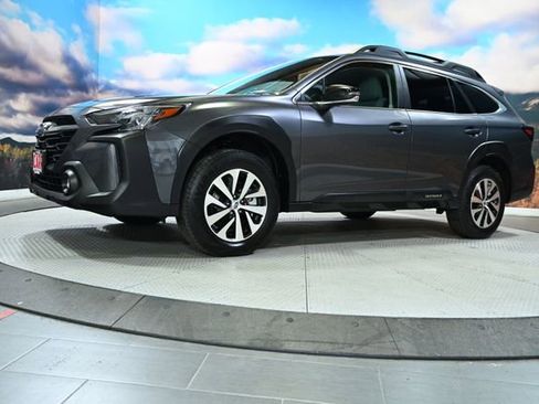 Certified 2025 Subaru Outback Premium image 4