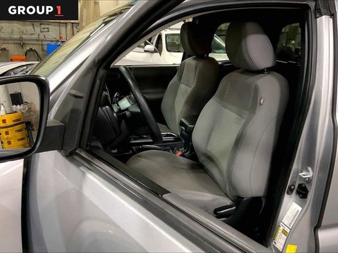 Used 2022 Toyota Tacoma SR image 5