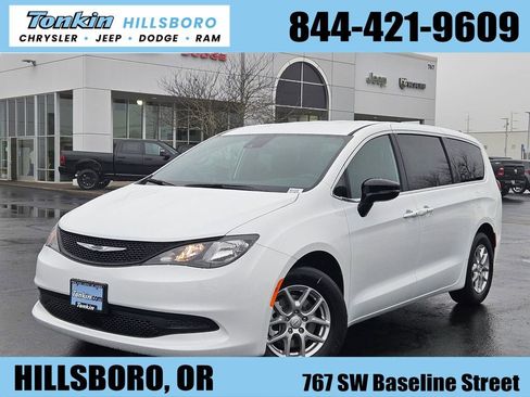 New 2026 Chrysler Voyager LX image 1