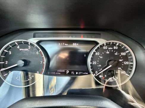 Used 2024 Nissan Rogue S FWD image 15
