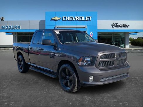 Used 2018 RAM 1500 Express image 3
