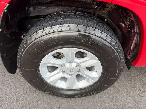 Used 2019 Toyota 4Runner SR5 image 18