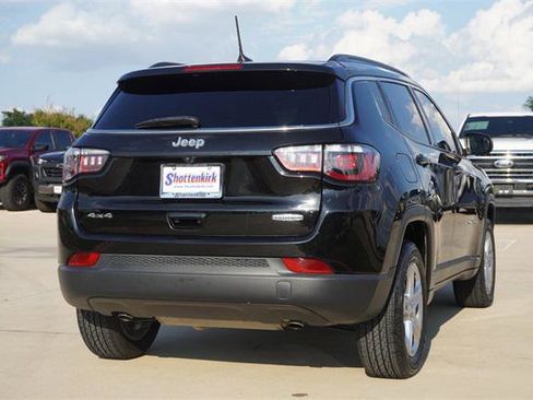 Certified 2023 Jeep Compass Latitude image 8